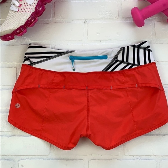 🍋Lululemon Speed Short! - Picture 2 of 8